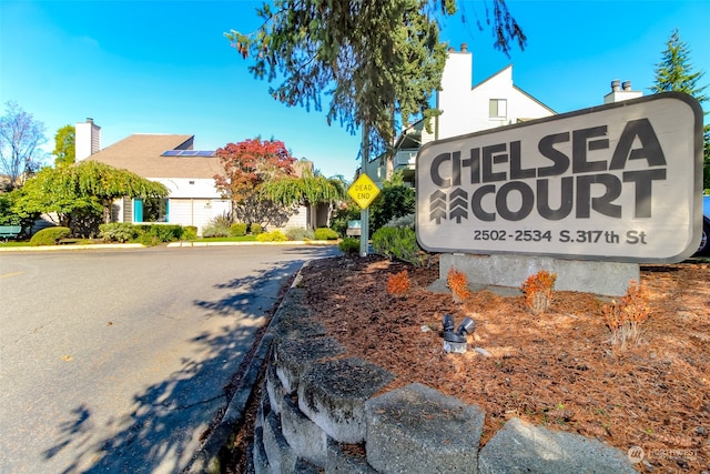 view of community / neighborhood sign