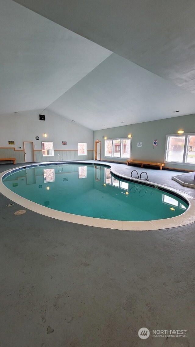 304 14th St NW Unit 103, Long Beach, WA 98631 - view of indoor pool