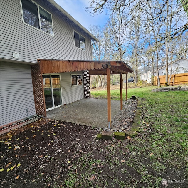 view of yard featuring a patio