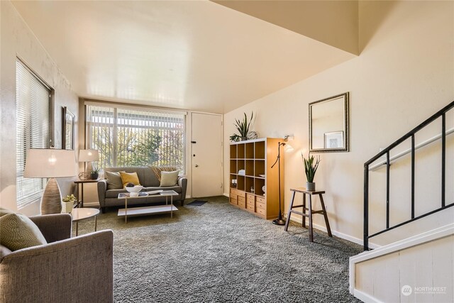 100 Martin Luther King Jr Way Unit 1, Seattle, WA 98122 - carpeted living area with baseboards