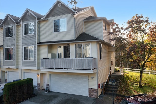 view of front of house with a balcony