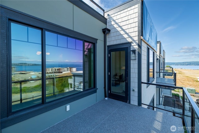 5129 N Bennett St, Ruston, WA 98407 - balcony featuring a water view