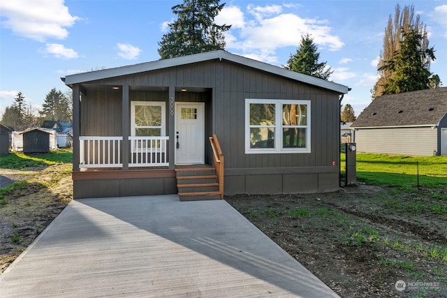 view of front of home featuring a porch