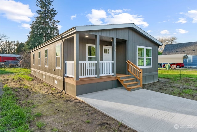 manufactured / mobile home with a porch