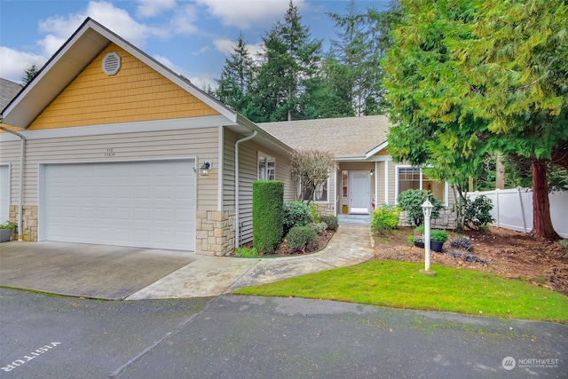 view of front facade featuring a garage