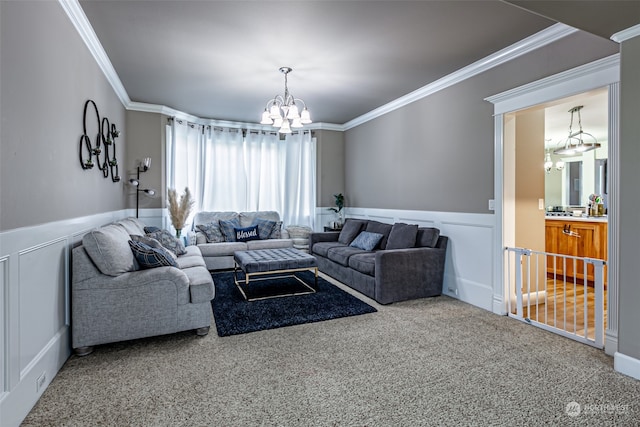 carpeted living room featuring an inviting chandelier and crown molding