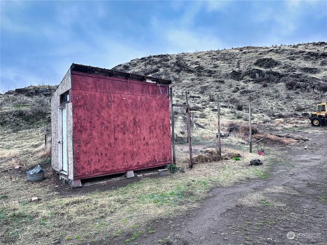 view of outbuilding