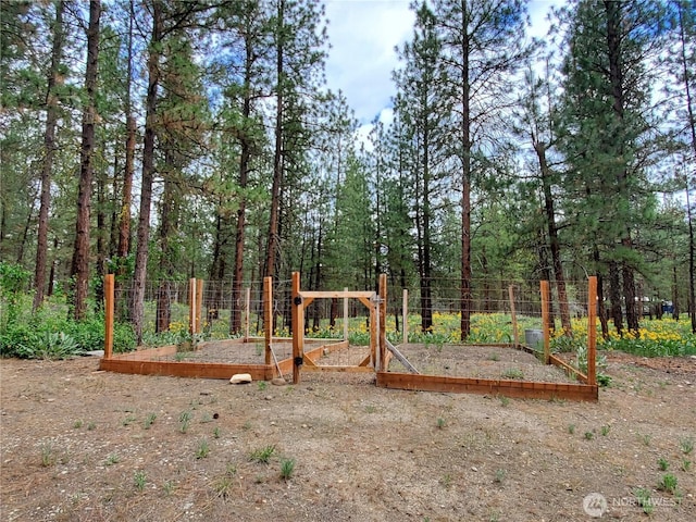 5 Chase Rd N, Winthrop, WA 98862 - view of yard featuring a garden