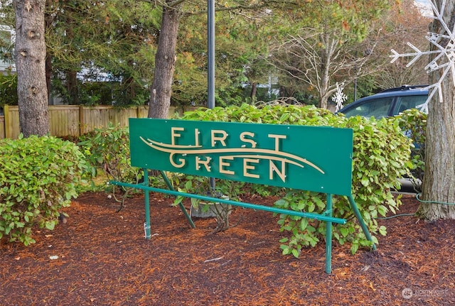 view of community / neighborhood sign