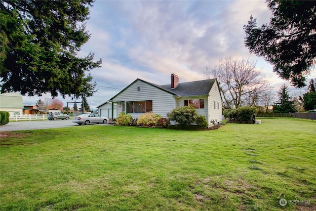 view of front of house with a front lawn