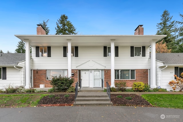 view of front of property