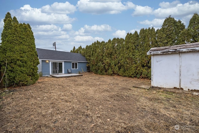 view of yard with a patio