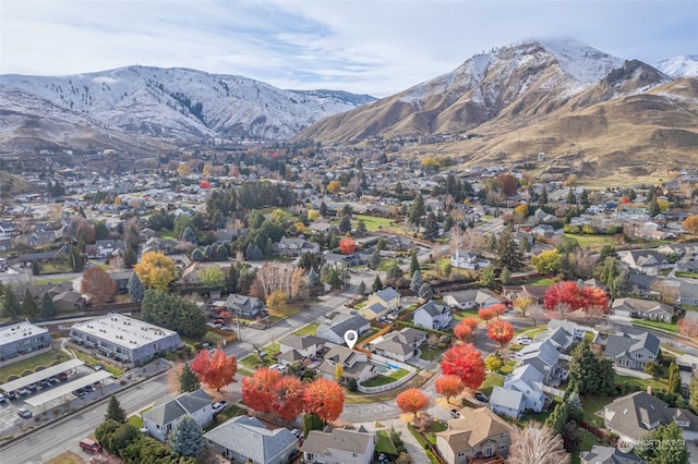 drone / aerial view with a mountain view