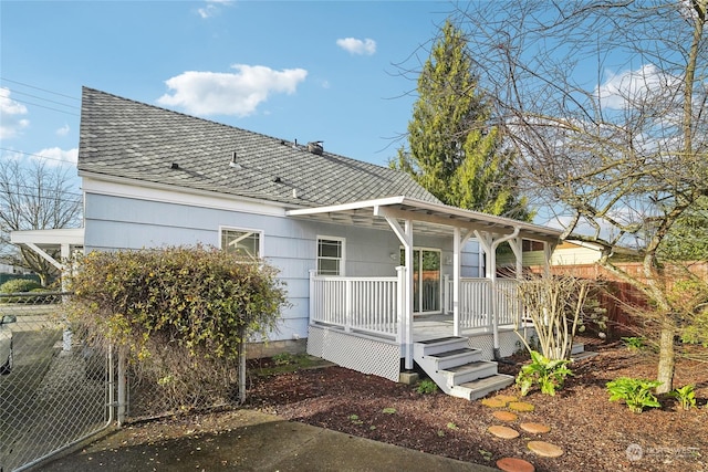 view of front of home with covered porch