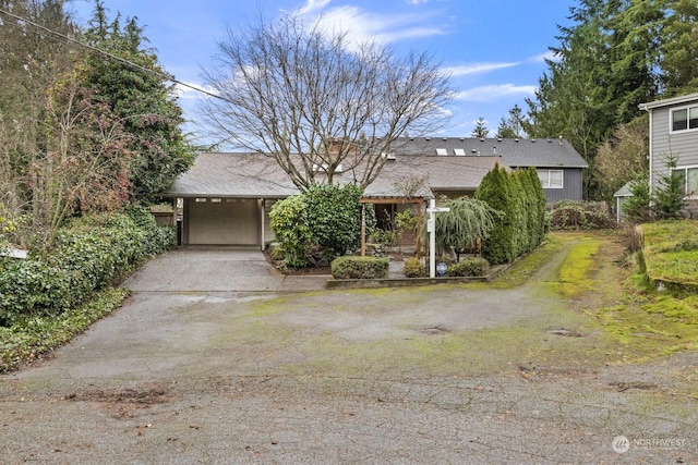 view of front facade featuring a carport