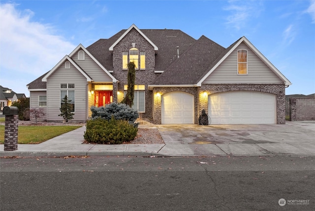 view of front facade featuring a garage