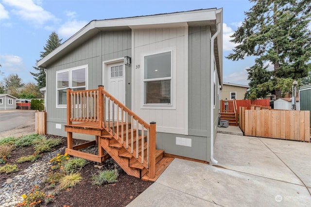 view of front of house featuring a patio