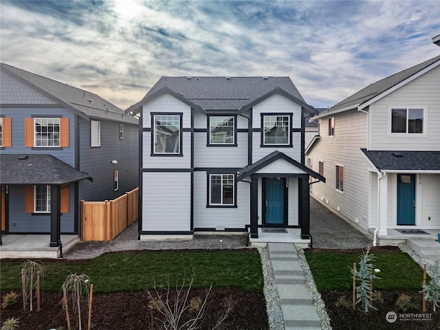 view of front of house featuring a front lawn