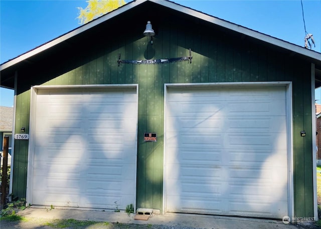1769 SW Bay St, Port Orchard, WA 98366 - view of garage