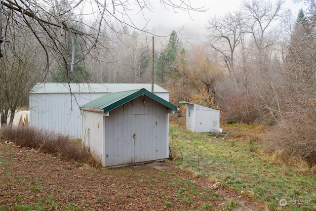 view of outbuilding