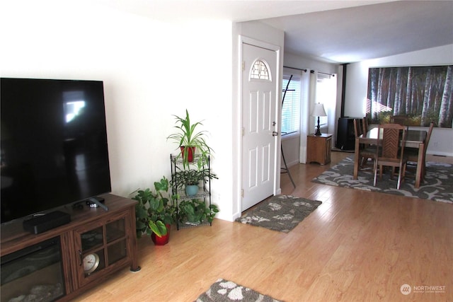 1427 100th St SW Unit 97, Everett, WA 98204 - living room featuring wood finished floors