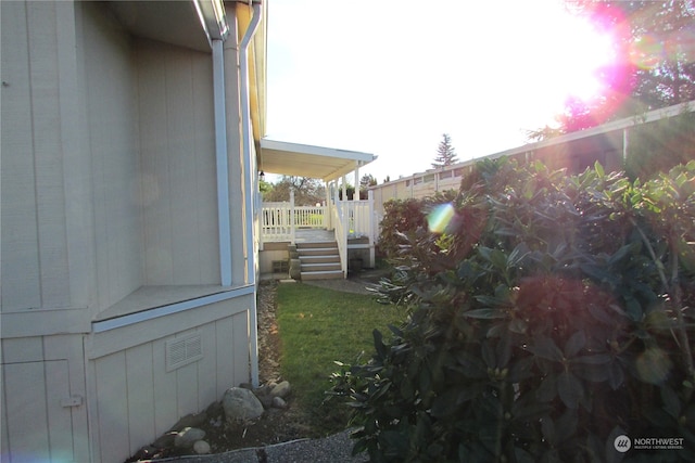1427 100th St SW Unit 97, Everett, WA 98204 - view of yard with a wooden deck