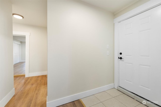 603 Military St, Walla Walla, WA 99362 - foyer entrance featuring light hardwood / wood-style floors