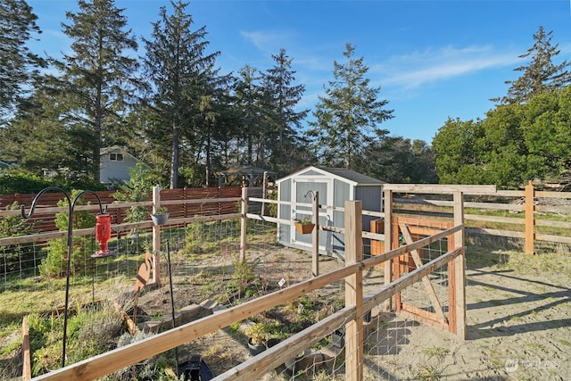 exterior space featuring an outbuilding