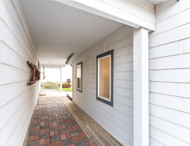 exterior space featuring a porch