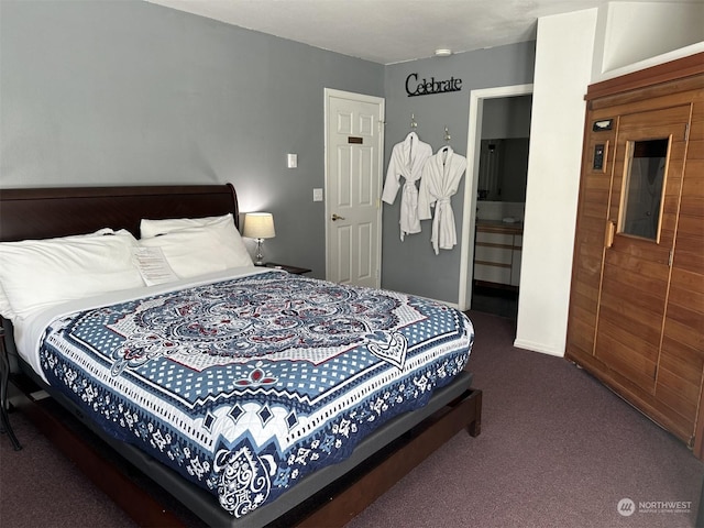 view of carpeted bedroom