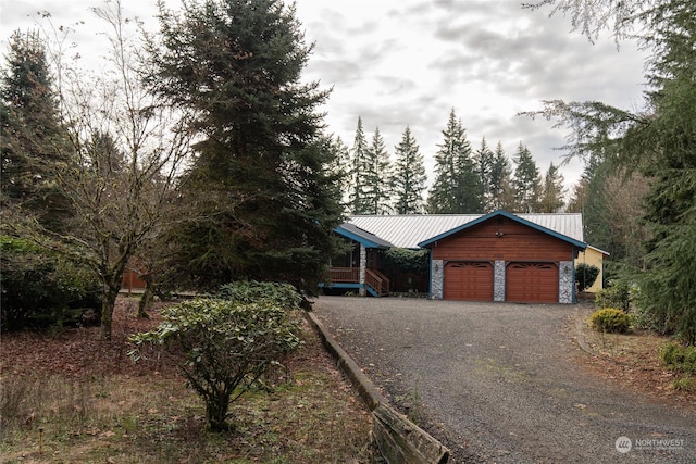 view of front of property featuring a garage