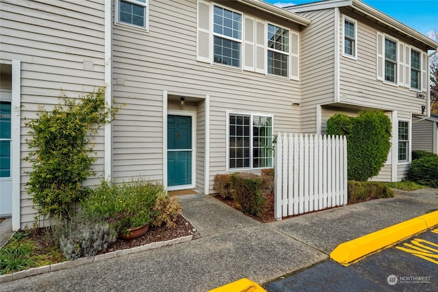 view of front of property