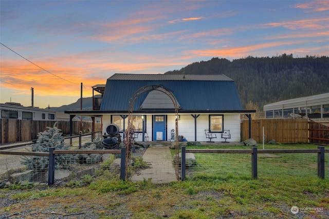 view of front of house