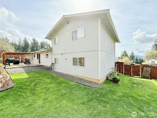 117 Heritage Dr, Elma, WA 98541 - back of house featuring a yard and fence