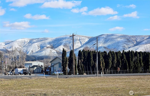 Listing photo 2 for 8100 S Webb Rd, Prosser WA 99350