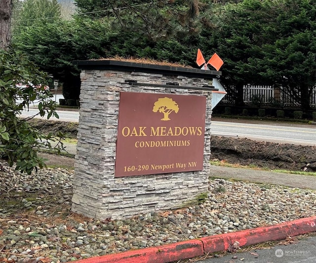 view of community / neighborhood sign