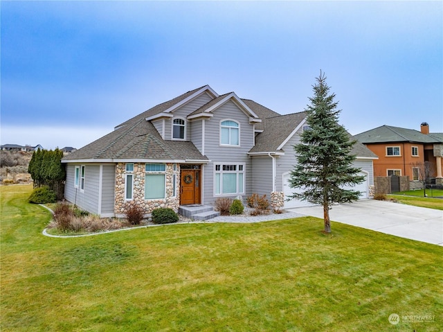 craftsman-style house with a front yard