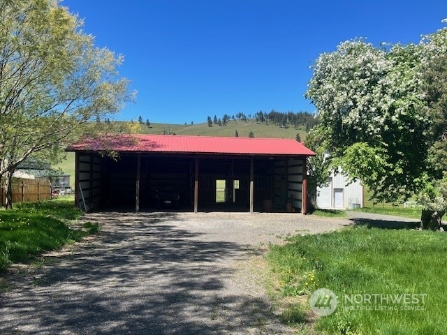view of outdoor structure