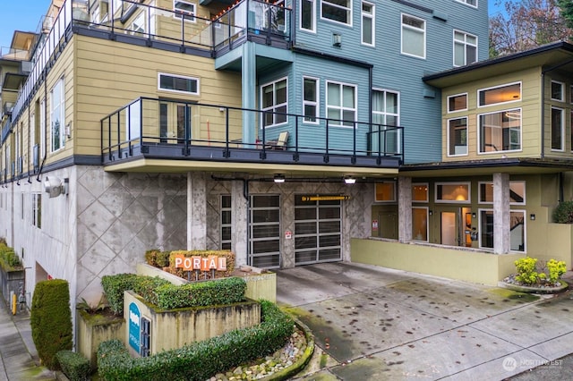 655 Crockett St Unit B405, Seattle, WA 98109 - view of back of house