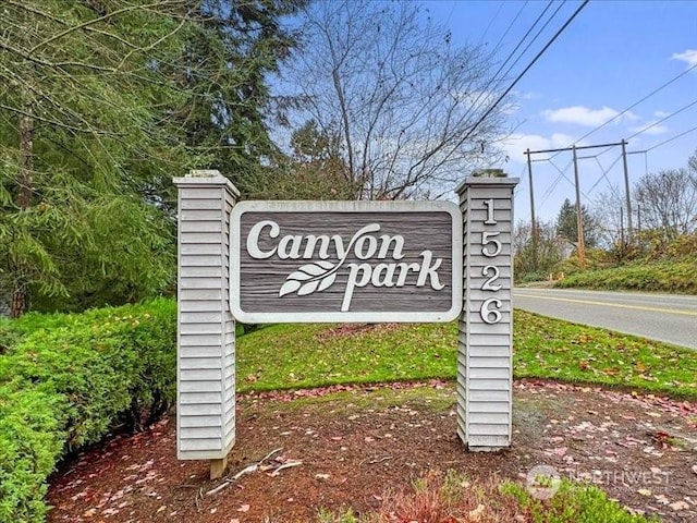 view of community / neighborhood sign