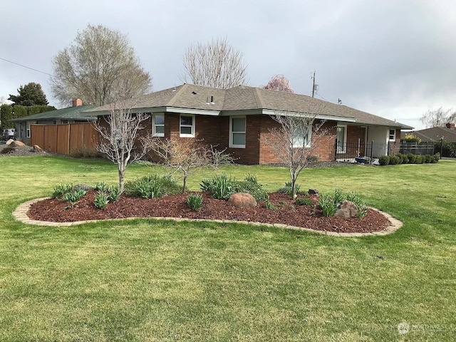 exterior space featuring a front yard