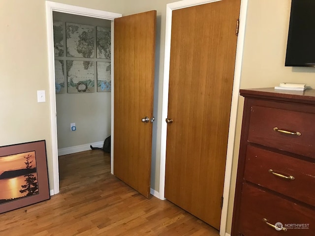 319 N 46th Ave, Yakima, WA 98908 - hall with light wood-style floors and baseboards