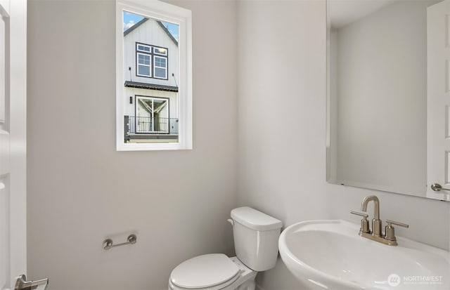 9014 NE 203rd Ln Unit C, Bothell, WA 98011 - half bath featuring a sink and toilet
