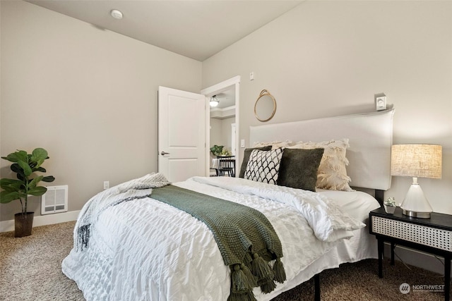 bedroom featuring carpet floors