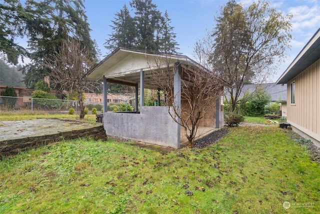 view of yard with a patio