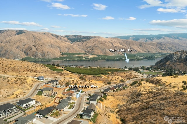 Listing photo 2 for 9980 Saska Way, Entiat WA 98822