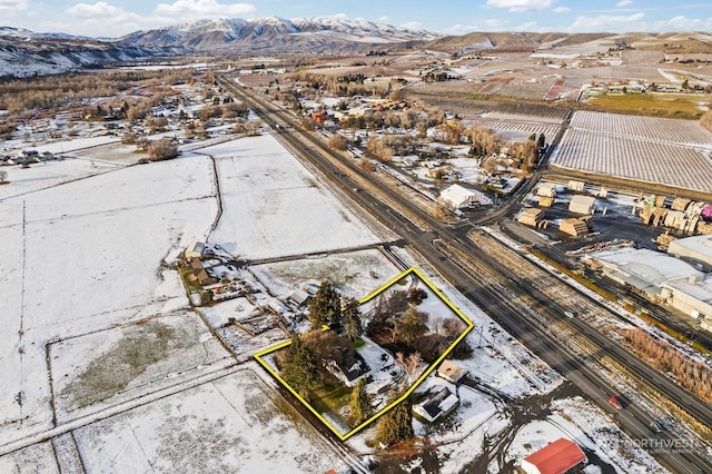 bird's eye view featuring a mountain view