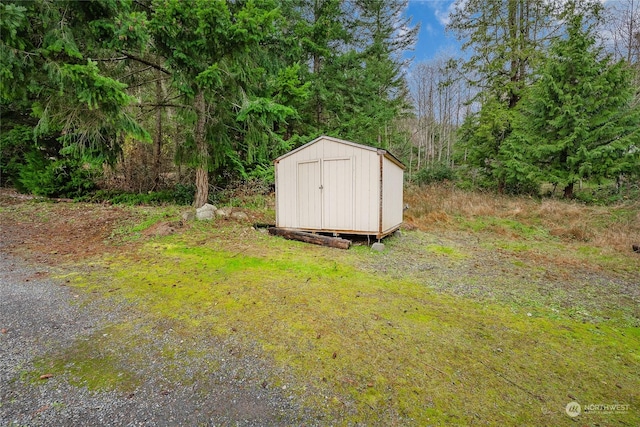 view of outbuilding