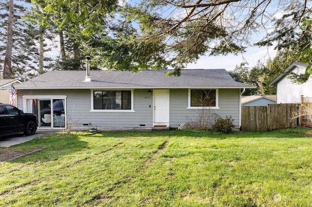 single story home with a front lawn