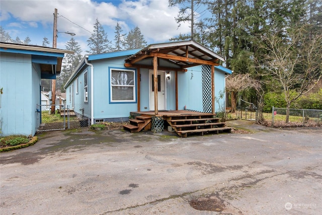 view of front of property